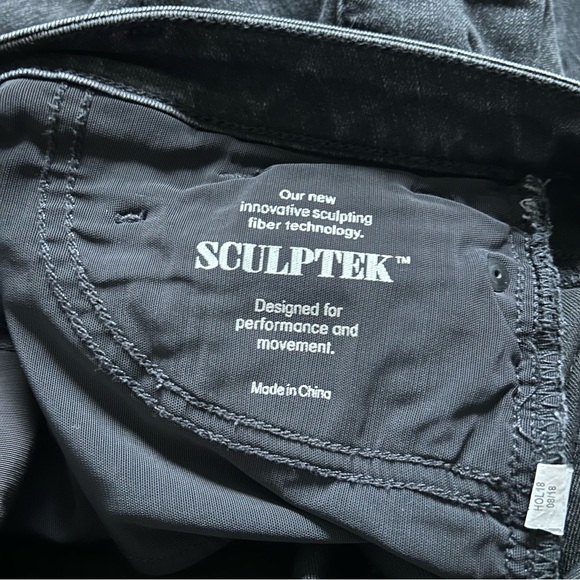 🩷ATHLETA SCULPTEK BLACK SKINNY JEANS SIZE 4 CARBON WASH TREND CAPSULE WARDROBE - Picture 7 of 9